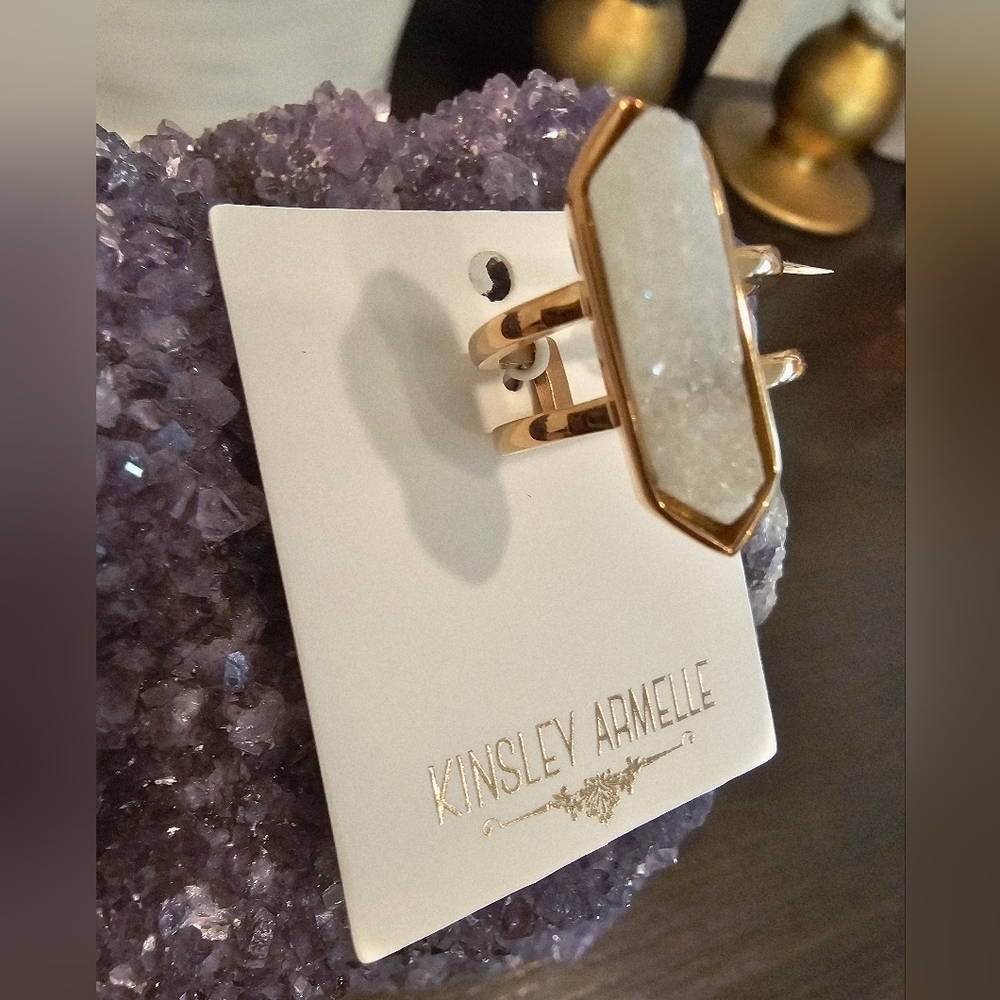 Kinsley Armelle Parvus Quartz Ring. - Picture 4 of 5